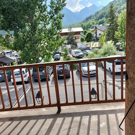 Chambre Triple Avec Balcon Et Salle De Bains Privative 4 Vallouise Buitenkant foto