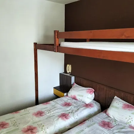 Chambre Triple Avec Balcon Et Salle De Bains Privative 4 Vallouise Buitenkant foto